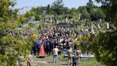 На Тернопільщині прощаються з бійцями, які загинули в Часовому Яру