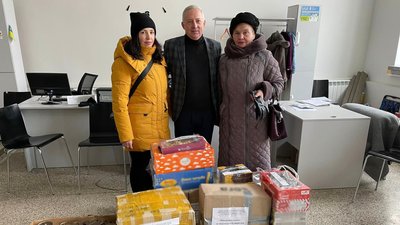 У дитсадку на Тернопільщині зібрали подарунки до свята Миколая воїнам і дітям на сході
