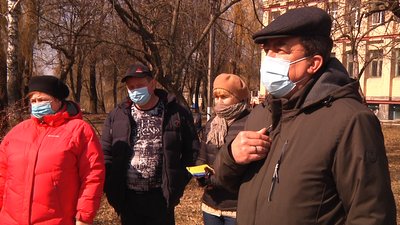 На Житомирщині жителі села вимагають від влади скасувати договір оренди на сільський фруктовий сад На Житомирщині жителі села вимагають від влади скасувати договір оренди на сільський фруктовий сад