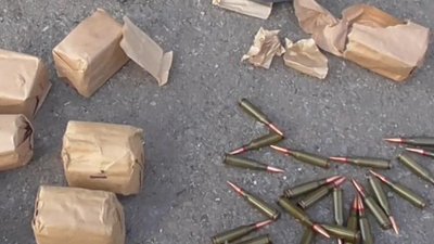 Поліцейські Дніпропетровщини вилучили у водія на блокпосту 300 патронів