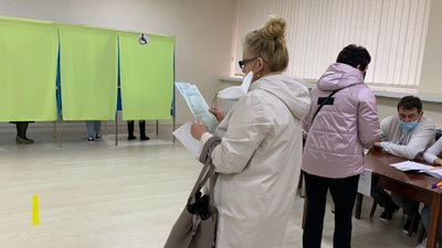 Один з кандидатів на мера Франківська помітив порушення. ТВК заперечує