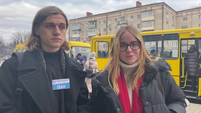 Допомогти переселенцям: евакуаційний потяг Херсон-Хмельницький першими зустрічають студенти ХНТУ