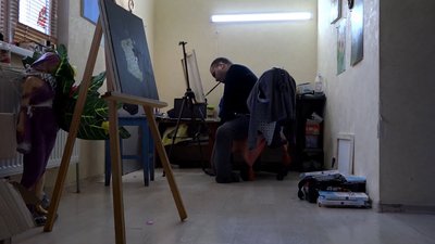 Малює картини пензлем у зубах. Рекордсмен України Федір Романов. СУСПІЛЬНЕ | ЛЮДИ