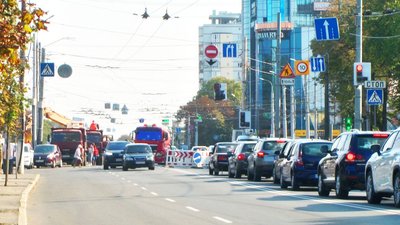 У Вінниці відновили ремонт магістральної мережі водопостачання У Вінниці відновили ремонт магістральної мережі водопостачання