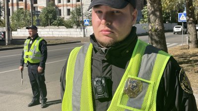 "Пасажири на першому місці". Рейд на ліцензії таксистів в Миколаєві "Пасажири на першому місці". Рейд на ліцензії таксистів в Миколаєві