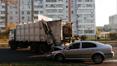 У середмісті Черкас ДТП. Проїзд обмежили У середмісті Черкас ДТП. Проїзд обмежили