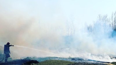 На Львівщині горіли залишки сірки