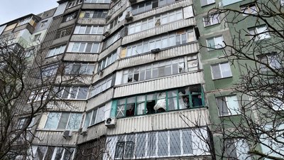 Армія РФ влучила у припортову інфраструктуру та автотранспортне підприємство у Херсоні