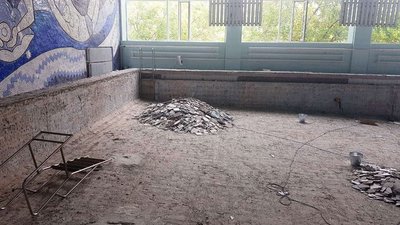 У Миколаєві розпочали ремонт чаши басейну спортивного комплексу "Зоря" У Миколаєві розпочали ремонт чаши басейну спортивного комплексу "Зоря"