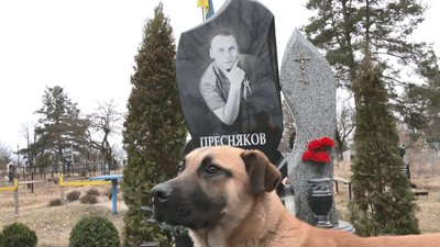 "Вісім років минуло, а воно не переживається", — мама загиблого черкаського "кіборга"