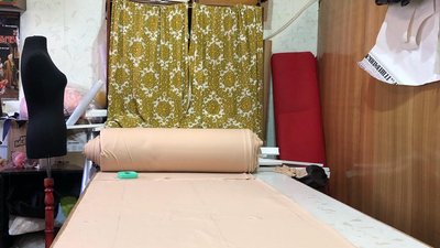 Шиють балаклави, плетуть сітки. Актори Дніпровського театру імені Шевченка допомагають армії Шиють балаклави, плетуть сітки. Актори Дніпровського театру імені Шевченка допомагають армії