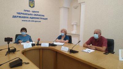 У звичайному режимі: черкасцям розповіли про роботу черкаських освітніх закладів У звичайному режимі: черкасцям розповіли про роботу черкаських освітніх закладів