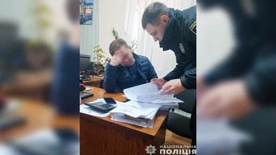 Купували дрова для військових за завищеними цінами: на Чернігівщині повідомили про підозру керівникам гарнізону Купували дрова для військових за завищеними цінами: на Чернігівщині повідомили про підозру керівникам гарнізону