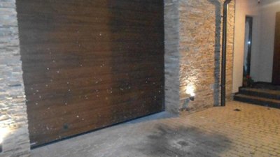 У Рівному підприємцю кинули в двір гранату, вона розірвалась У Рівному підприємцю кинули в двір гранату, вона розірвалась