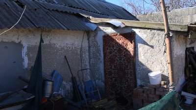 "Із погреба відкопували сусіди": мешканці Кам'янського розповідають, як живуть під обстрілами "Із погреба відкопували сусіди": мешканці Кам'янського розповідають, як живуть під обстрілами