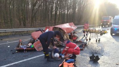 На Вінниччині в аварії за участю легковика та вантажівки загинули дві людини
