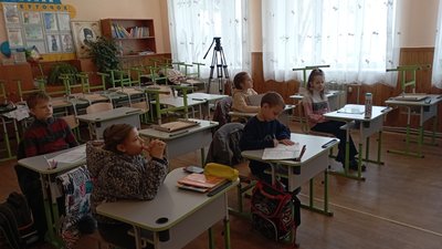 "Ми відчуваємо себе у безпеці". У Глеюватській громаді Криворіжжя працює поліцейський освітньої безпеки