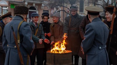 "Крути – бій за майбутнє": у місті на Тернопільщині відбулося театралізоване дійство "Крути – бій за майбутнє": у місті на Тернопільщині відбулося театралізоване дійство
