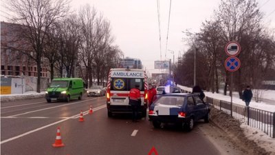 У Львові на перехресті вулиць Садової і Кульпарківської авто збило жінку