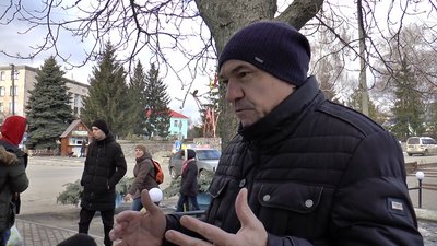 Житель Нових Санжар Валерій Джупій Житель Нових Санжар Валерій Джупій