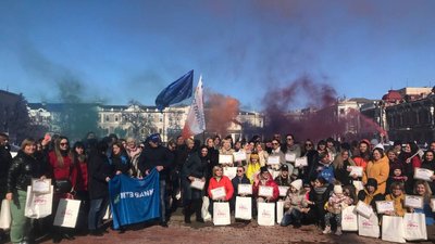 Найбільша жіноча автоколона. У Кропивницькому встановили рекорд України Найбільша жіноча автоколона. У Кропивницькому встановили рекорд України