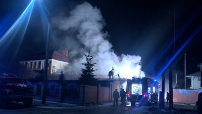 Зайнялося у котельні: на Волині горів торгово-культурний центр Зайнялося у котельні: на Волині горів торгово-культурний центр