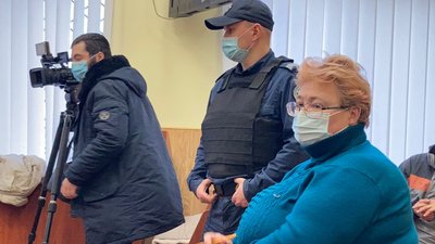 Бабуся Кирила Тлявова висловила сумнів у діагнозі обвинуваченого Бабуся Кирила Тлявова висловила сумнів у діагнозі обвинуваченого