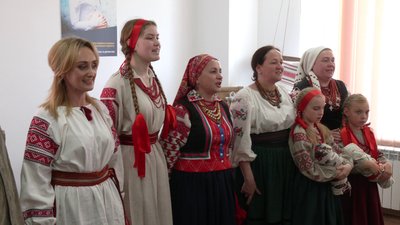 "Ой, щоб ти не плакав": рівненських породіль вчили колискових у перинатальному центрі "Ой, щоб ти не плакав": рівненських породіль вчили колискових у перинатальному центрі