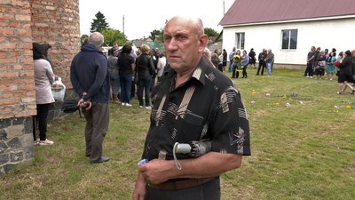 На Волині попрощалися з полеглим добровольцем і багатодітним батьком Романом Печерським На Волині попрощалися з полеглим добровольцем і багатодітним батьком Романом Печерським