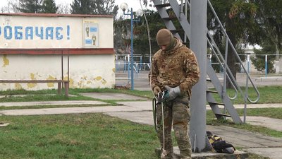 Жорсткий відбір проходять не усі кандидати, які хочуть служити у полку спецпризначення, а лише 30-40 відсотків. Фото: Суспільне. Поділля.