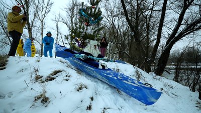 У Сумах відбувся зимовий новорічний сплав У Сумах відбувся зимовий новорічний сплав