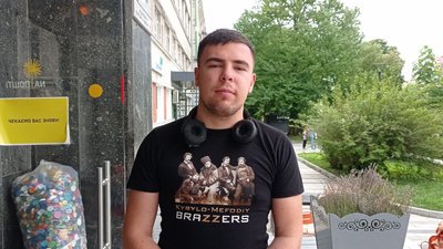 У Тернополі організували розпродаж книжок, щоб придбати волонтеру бус У Тернополі організували розпродаж книжок, щоб придбати волонтеру бус