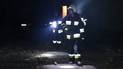 За добу на Миколаївщині сталися чотири пожежі — горіли вантажівка, суха трава, сміття та квартира