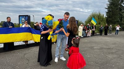 У Матусівській громаді зустріли звільненого з полону Максима Литвина