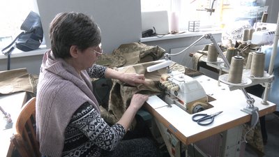 Від дитячих меблів до форми для ЗСУ: як київське підприємство переїхало на Прикарпаття й налагодило тут виробництво Від дитячих меблів до форми для ЗСУ: як київське підприємство переїхало на Прикарпаття й налагодило тут виробництво