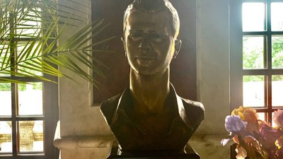 У Збаразькому замку діє виставка, присвячена Герою Небесної Сотні Назарію Войтовичу У Збаразькому замку діє виставка, присвячена Герою Небесної Сотні Назарію Войтовичу