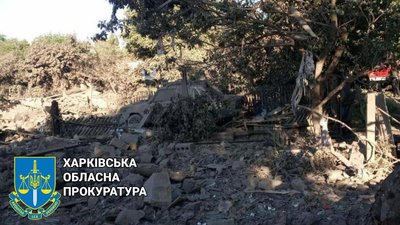 Артобстріл Барвінкового на Харківщині: поранено чоловіка, жінку шукають під завалами будинку