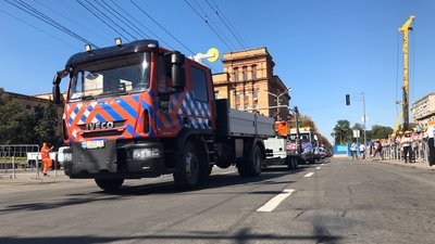 У Дніпрі відбувся парад комунальної техніки У Дніпрі відбувся парад комунальної техніки
