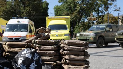 Зі Львівщини на фронт передадуть ще 12 укомплектованих автомобілів