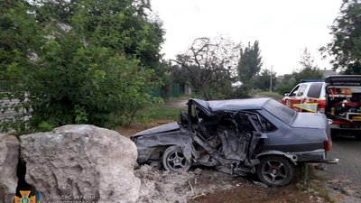 ДТП у Новомосковську: одна людина загинула, одна травмувалася ДТП у Новомосковську: одна людина загинула, одна травмувалася