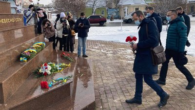 У Миколаєві вшанували пам'ять Героїв Крут У Миколаєві вшанували пам'ять Героїв Крут