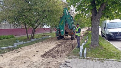 У Житомирі розпочали ремонтувати тротуари: на яких вулицях з'явиться нове покриття У Житомирі розпочали ремонтувати тротуари: на яких вулицях з'явиться нове покриття