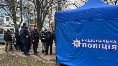 У Дніпрі приймають заявки від містян, чиє житло пошкоджене внаслідок ракетного удару