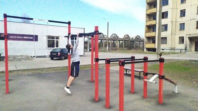 У Долинській облаштували безкоштовний майданчик з вуличними тренажерами У Долинській облаштували безкоштовний майданчик з вуличними тренажерами