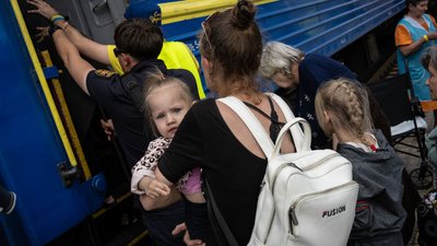 За останні 2 місяці з особливо небезпечних регіонів виїхало 115 тисяч українців — Мінреінтеграції