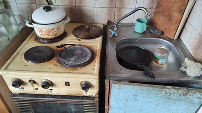 За день на Рівненщині двоє людей ледь не загинули через їжу на плиті. Чому так стається За день на Рівненщині двоє людей ледь не загинули через їжу на плиті. Чому так стається