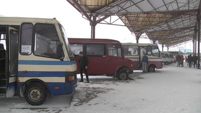 На Луцькій автостанції через негоду скасували два десятки рейсів