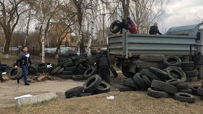У Винниках почали розблоковувати в’їзди до госпіталю У Винниках почали розблоковувати в’їзди до госпіталю