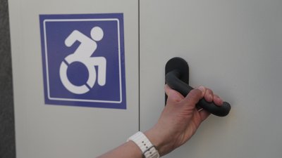Люди з інвалідністю, доступність, інваліди, маломобільні люди