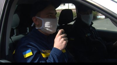 У Луцьку до інформування населення про карантин підключилися рятувальники У Луцьку до інформування населення про карантин підключилися рятувальники